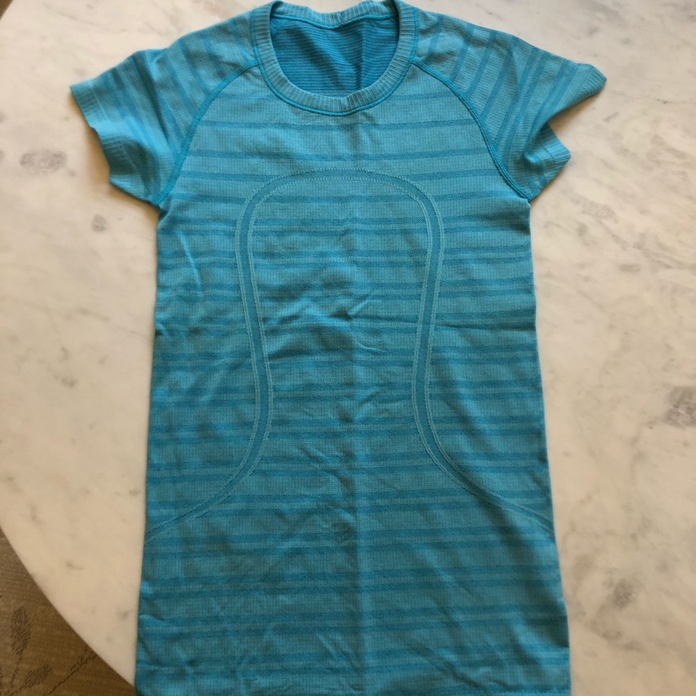 Lululemon swiftly tech short sleeve